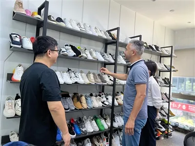 Pedro van Portugal bezoeken Huangxuan om verdere samenwerking te bespreken